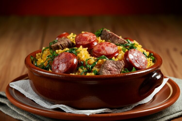 Arroz Carreteiro Simples e Cheio de Sabor