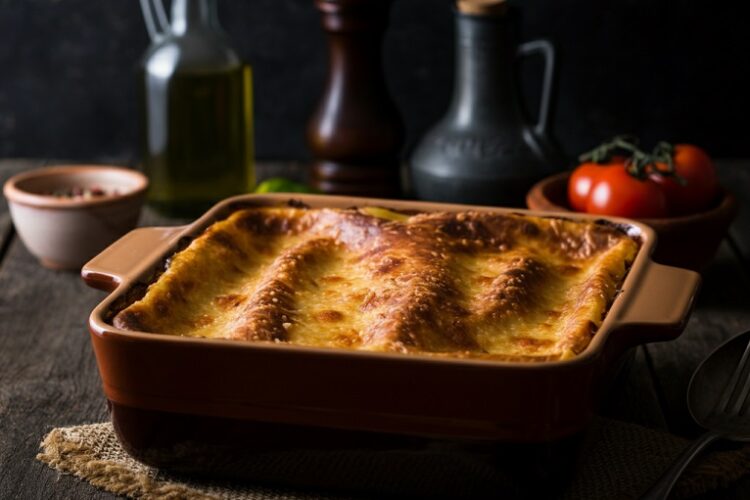 Lasanha Bolonhesa Tradicional com Molho Caseiro